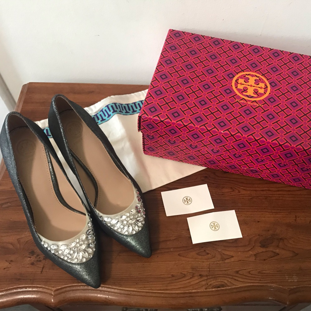 ✔️Tory Burch Pewter and Silver Women's Shoes 👠